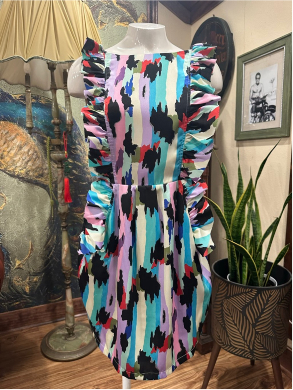 Karlie Ruffle Open Back Abstract Print Mini Dress with Pockets - Size M - Picture 4 of 14
